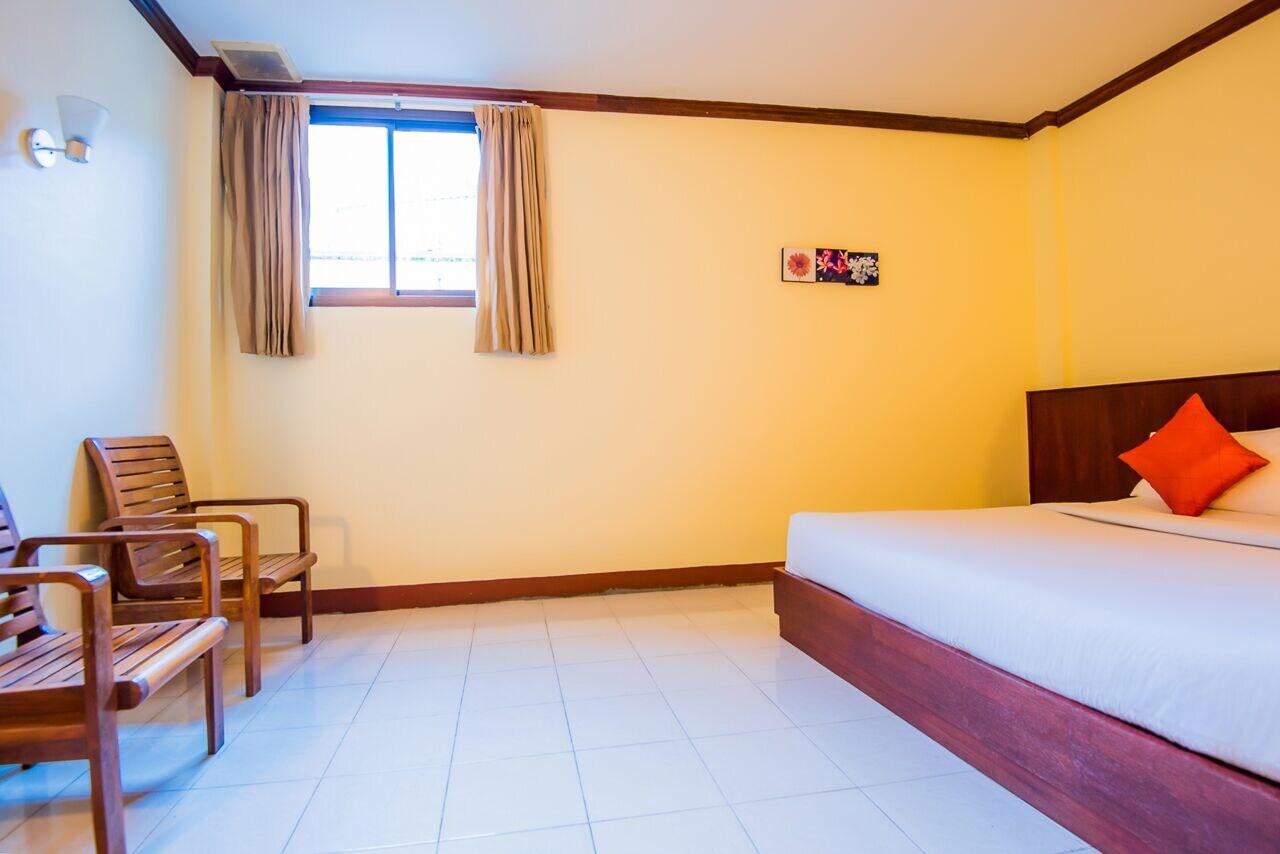 Bauman Ville Hotel Phuket Екстериор снимка