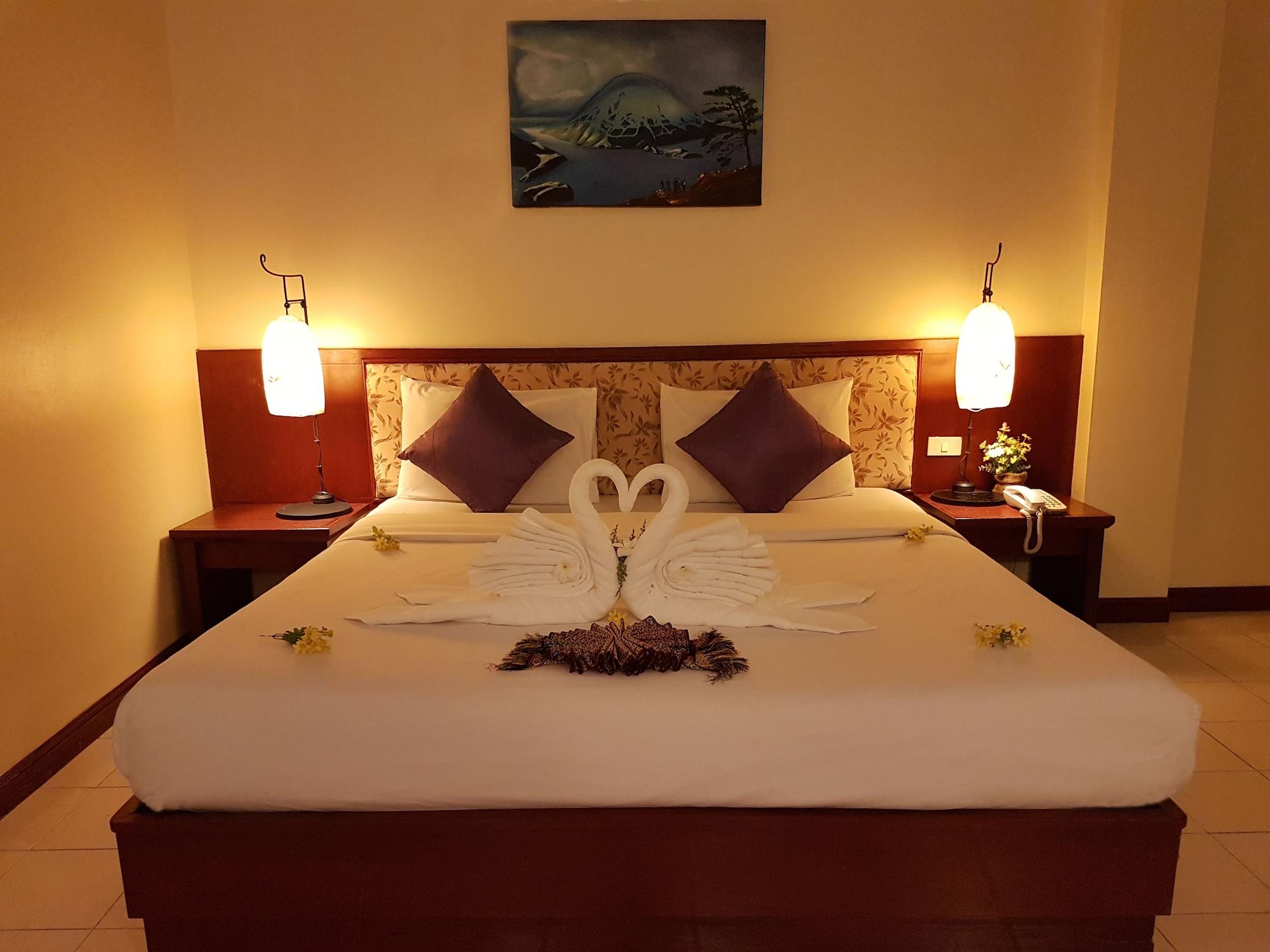 Bauman Ville Hotel Phuket Екстериор снимка