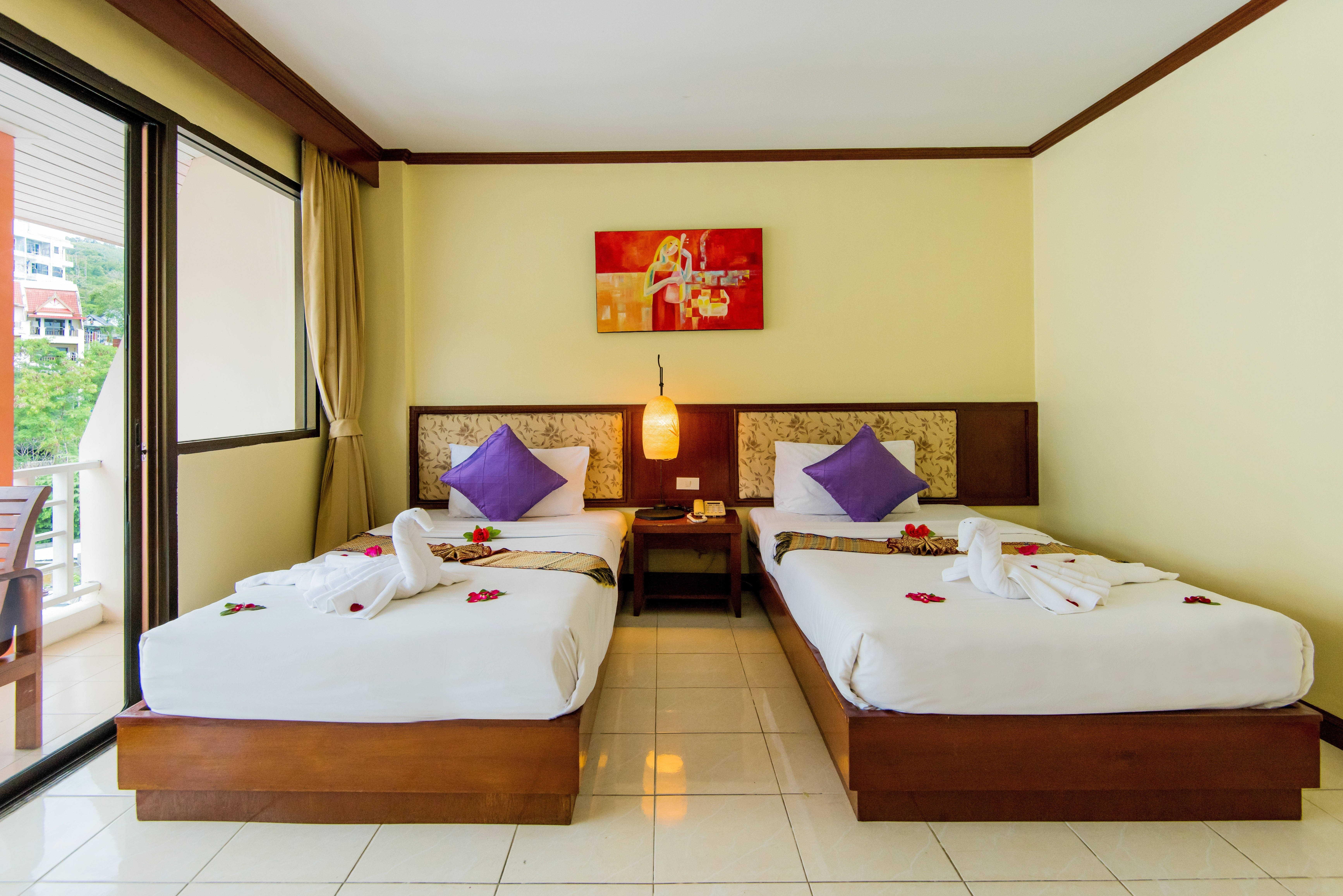 Bauman Ville Hotel Phuket Екстериор снимка