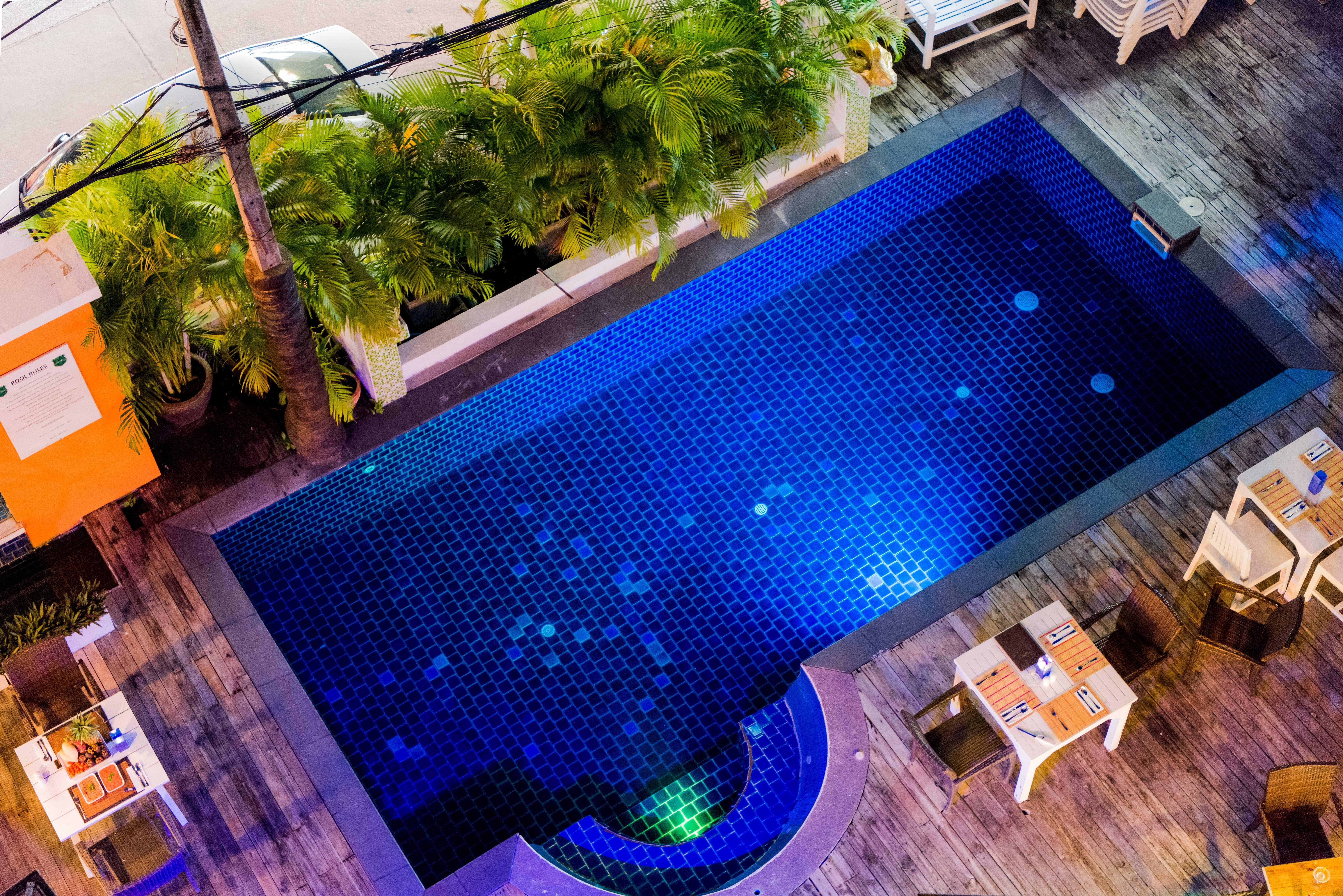 Bauman Ville Hotel Phuket Екстериор снимка