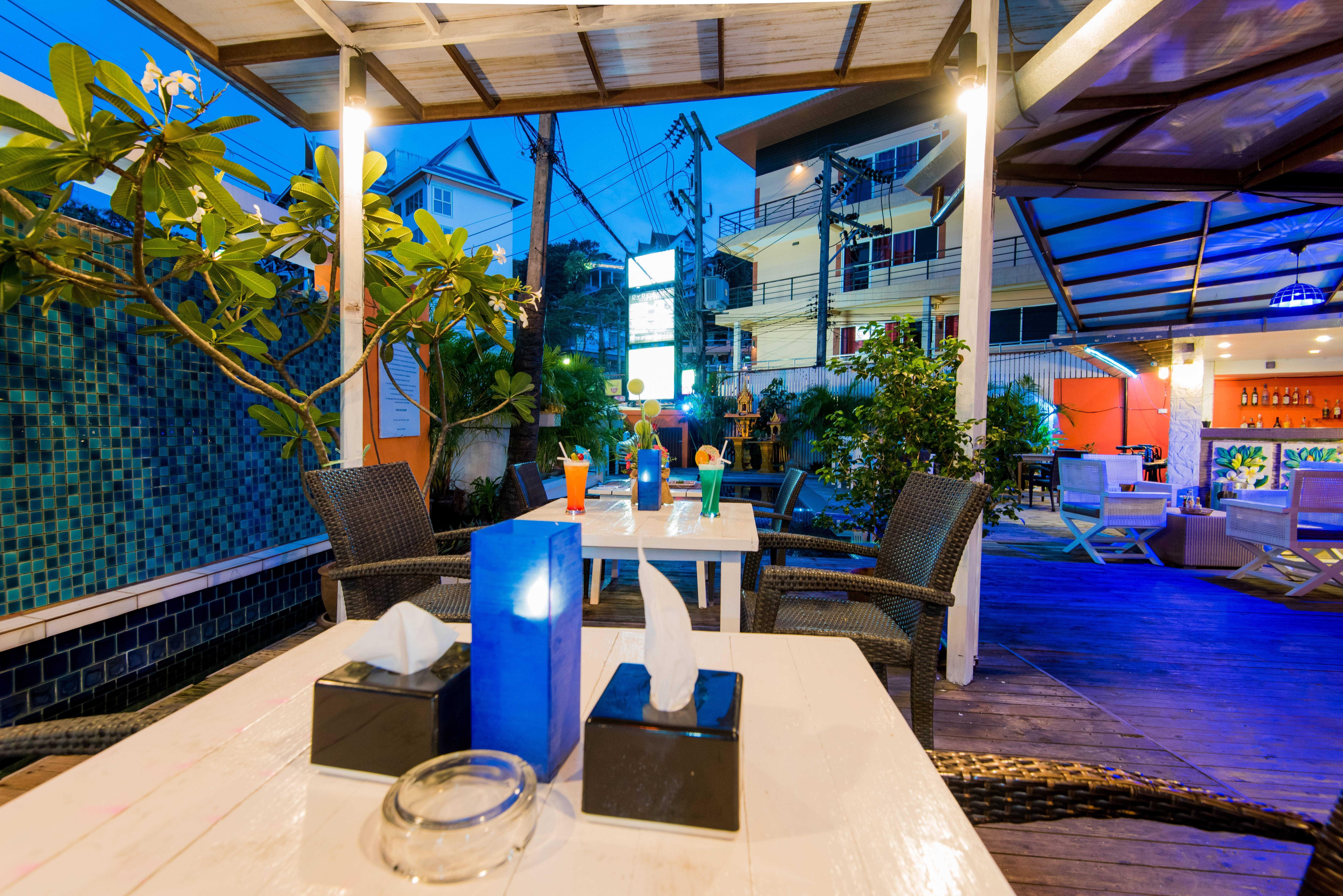 Bauman Ville Hotel Phuket Екстериор снимка