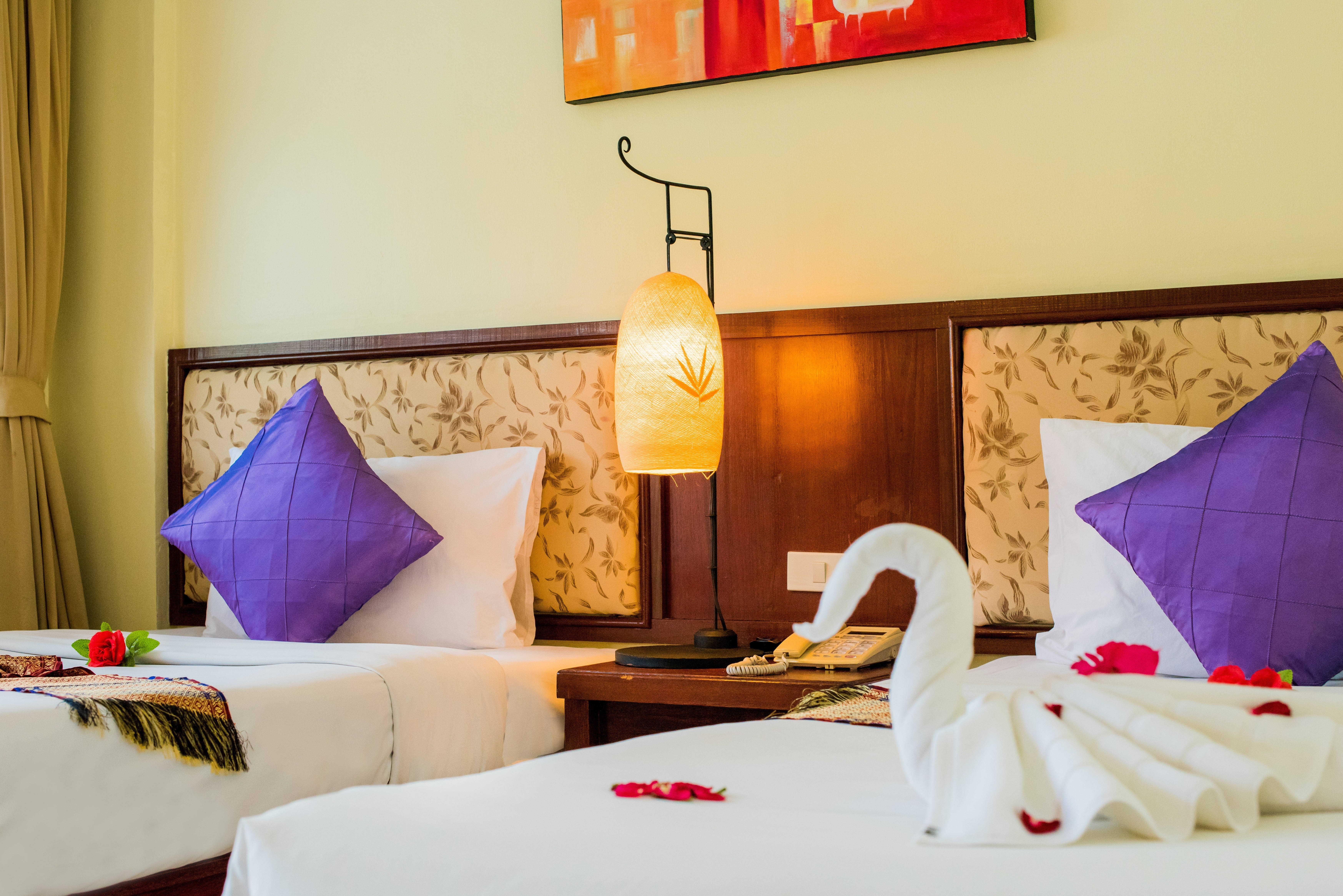 Bauman Ville Hotel Phuket Екстериор снимка