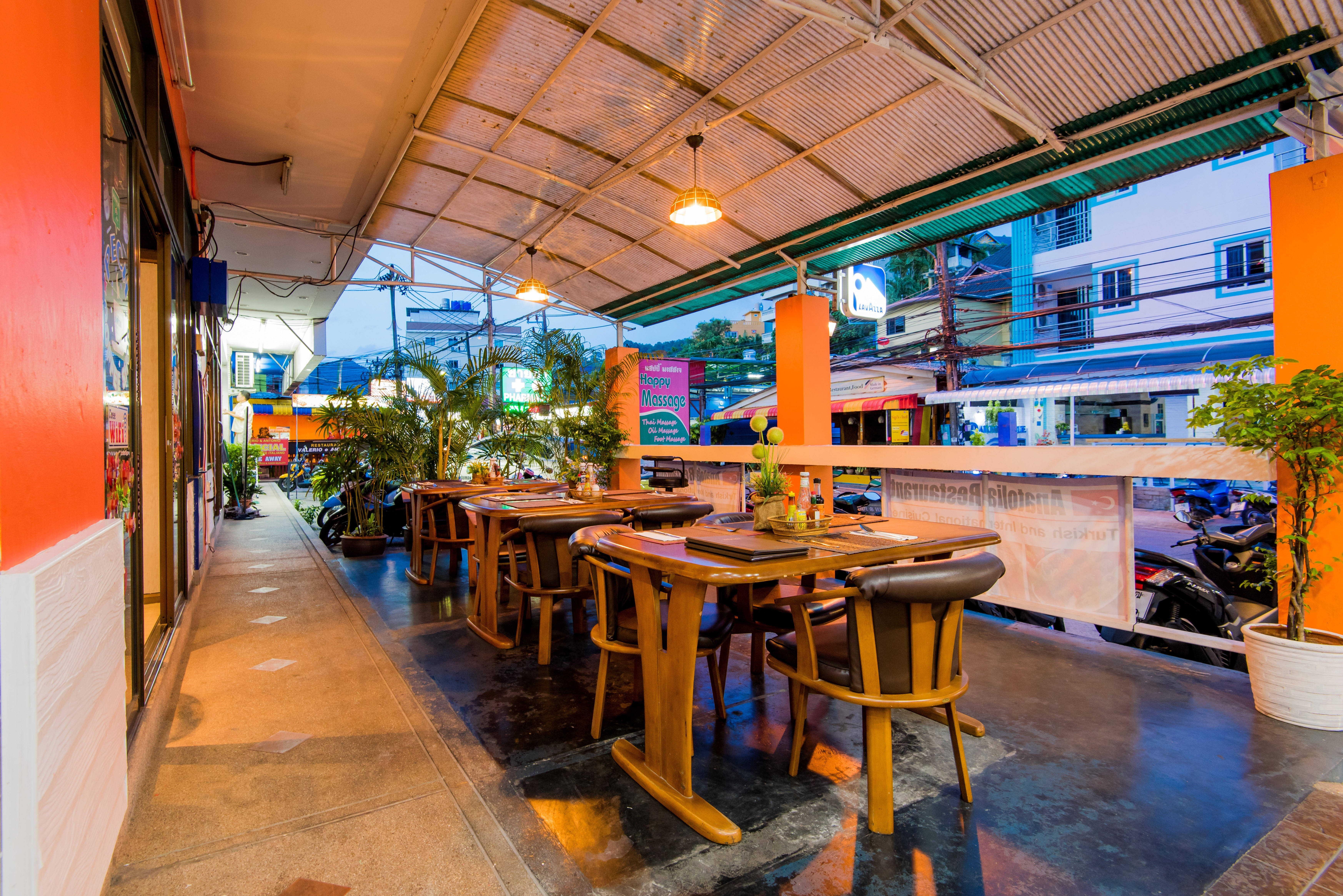 Bauman Ville Hotel Phuket Екстериор снимка
