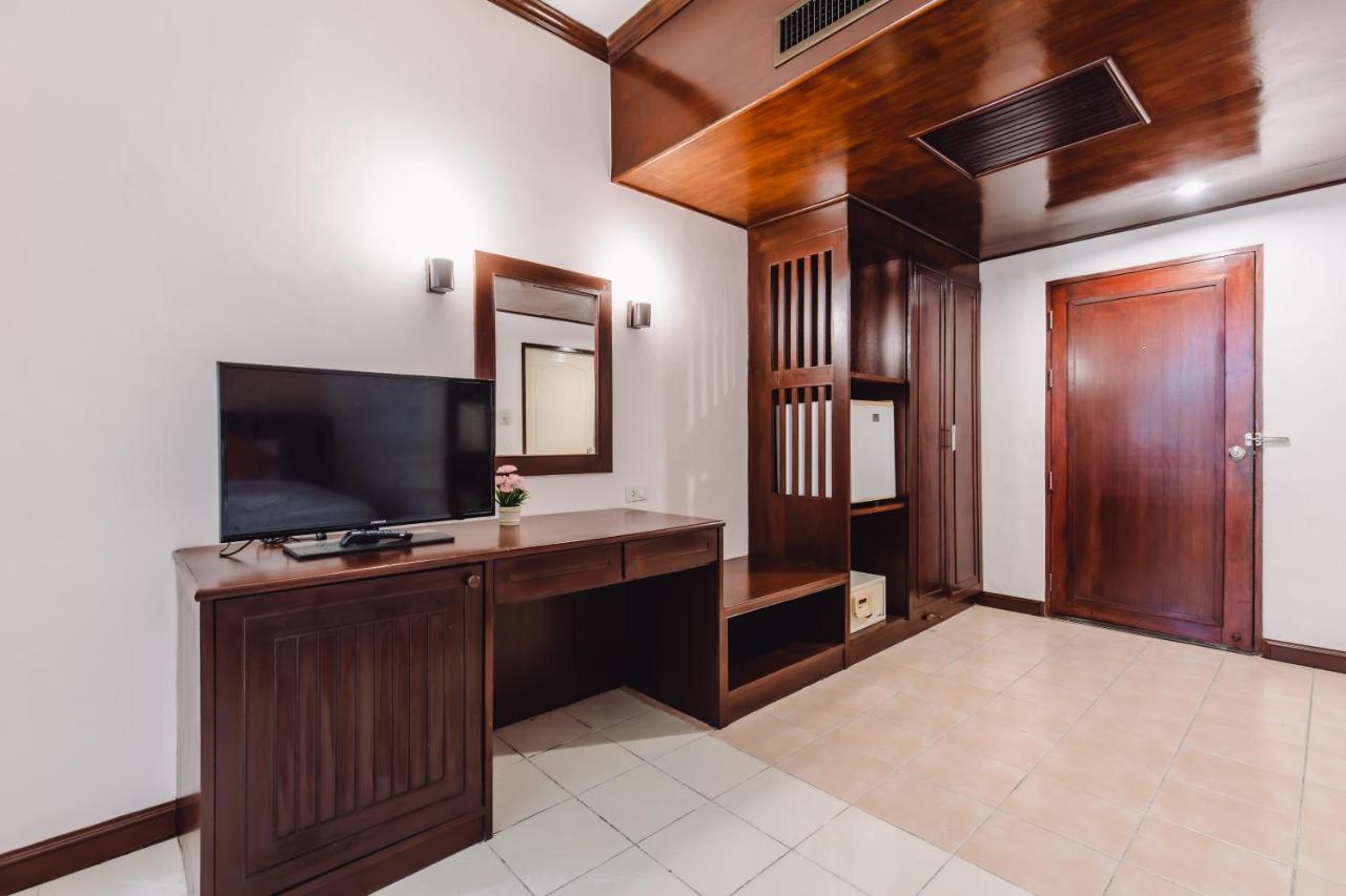 Bauman Ville Hotel Phuket Екстериор снимка