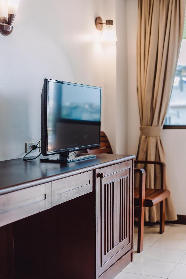 Bauman Ville Hotel Phuket Екстериор снимка