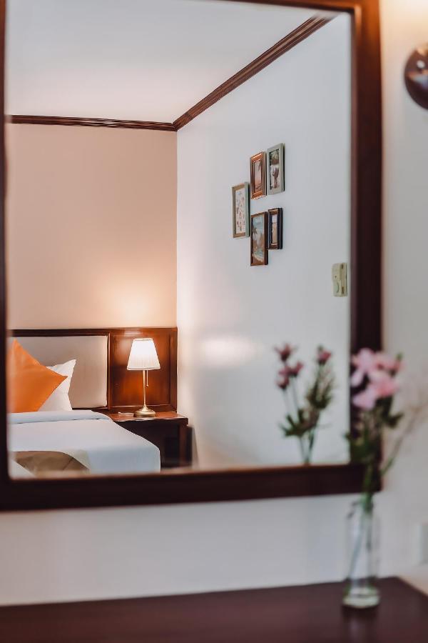 Bauman Ville Hotel Phuket Екстериор снимка