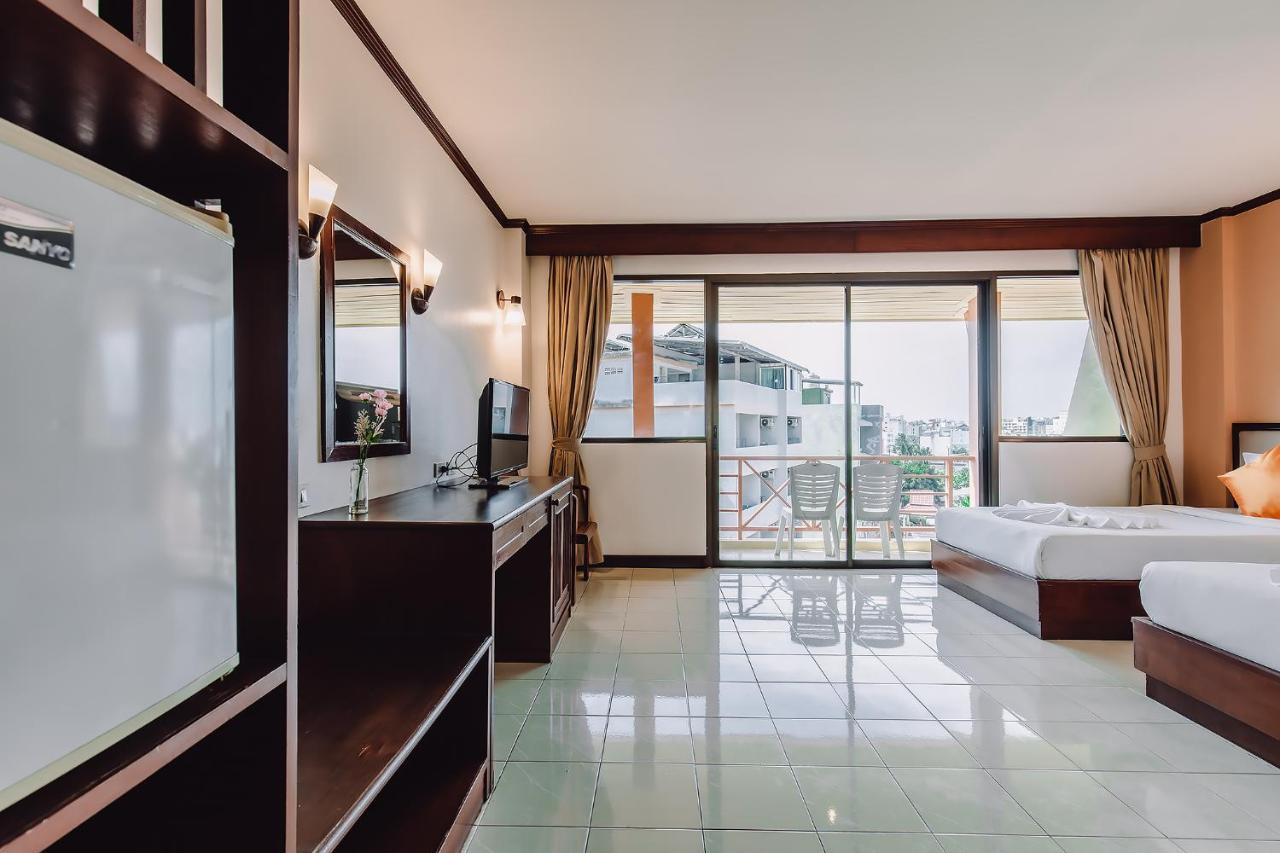 Bauman Ville Hotel Phuket Екстериор снимка