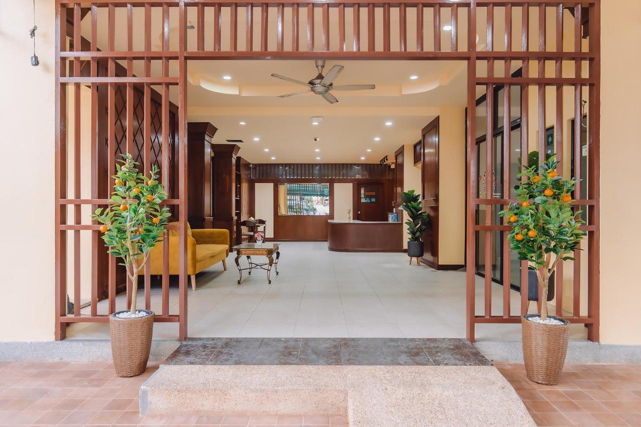 Bauman Ville Hotel Phuket Екстериор снимка