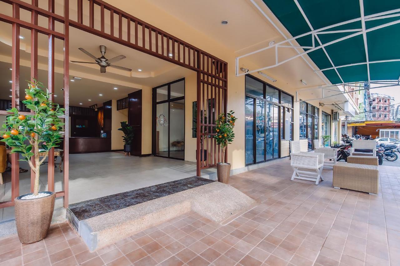 Bauman Ville Hotel Phuket Екстериор снимка