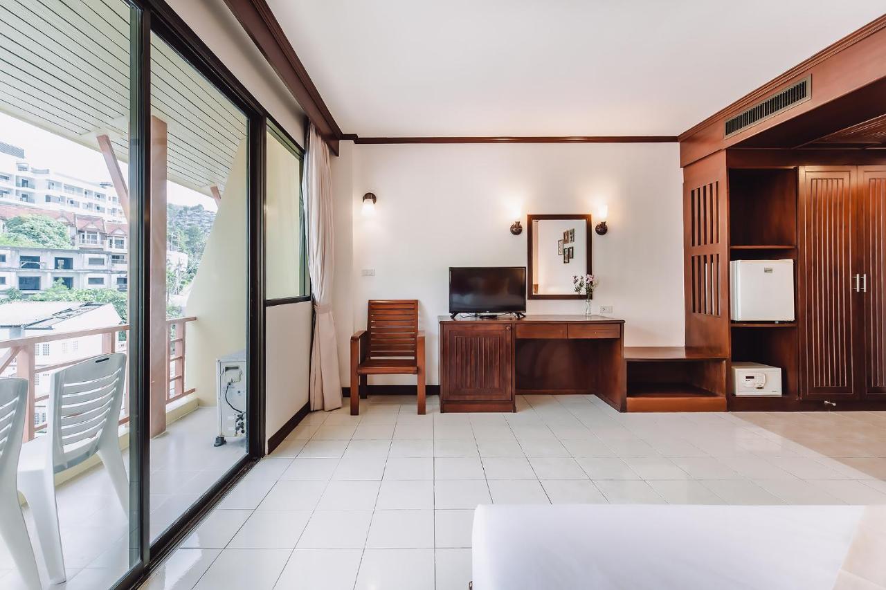 Bauman Ville Hotel Phuket Екстериор снимка