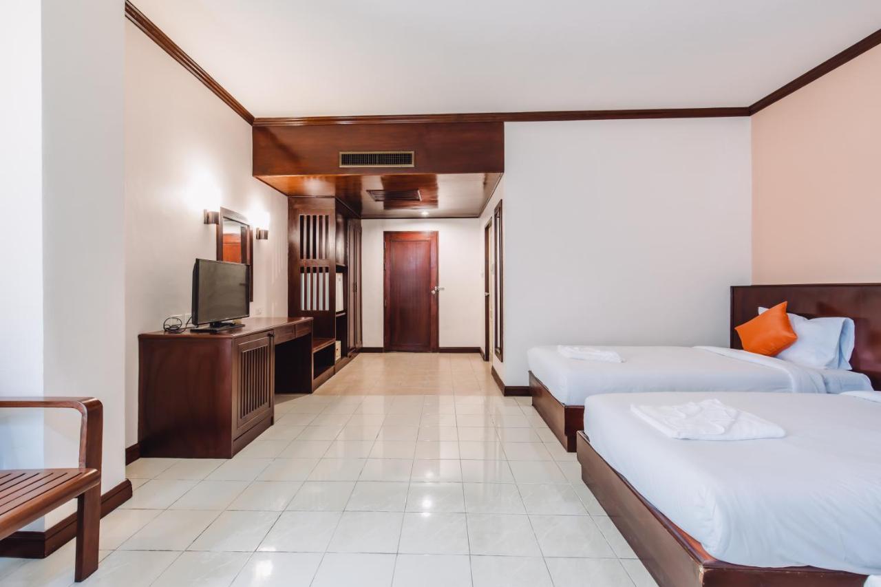 Bauman Ville Hotel Phuket Екстериор снимка