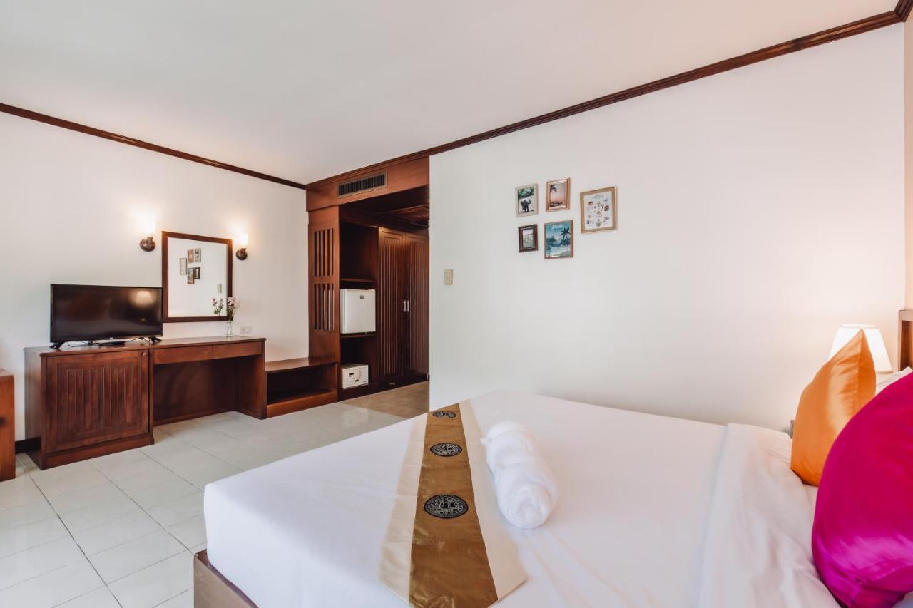 Bauman Ville Hotel Phuket Екстериор снимка